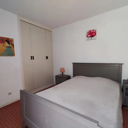 Apartment 2 Pieces, 4 Pers, Proche Et Commerces, Parking, Animaux Admis - Fr-1-776-115