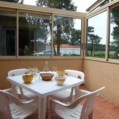 Apartment 2 Pieces, 4 Pers, Proche Et Commerces, Parking, Animaux Admis - Fr-1-776-115